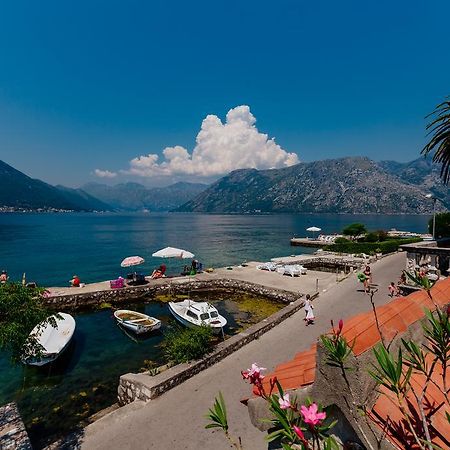 Celine'S Place By The Sea Kotor Bagian luar foto