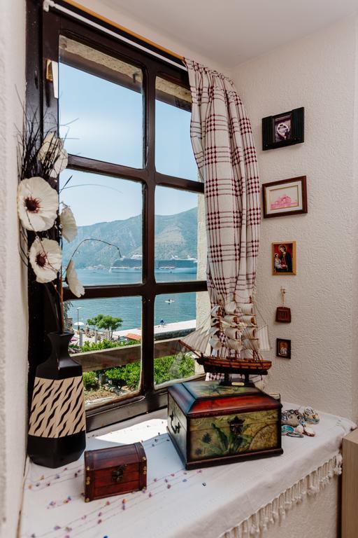 Celine'S Place By The Sea Kotor Bagian luar foto