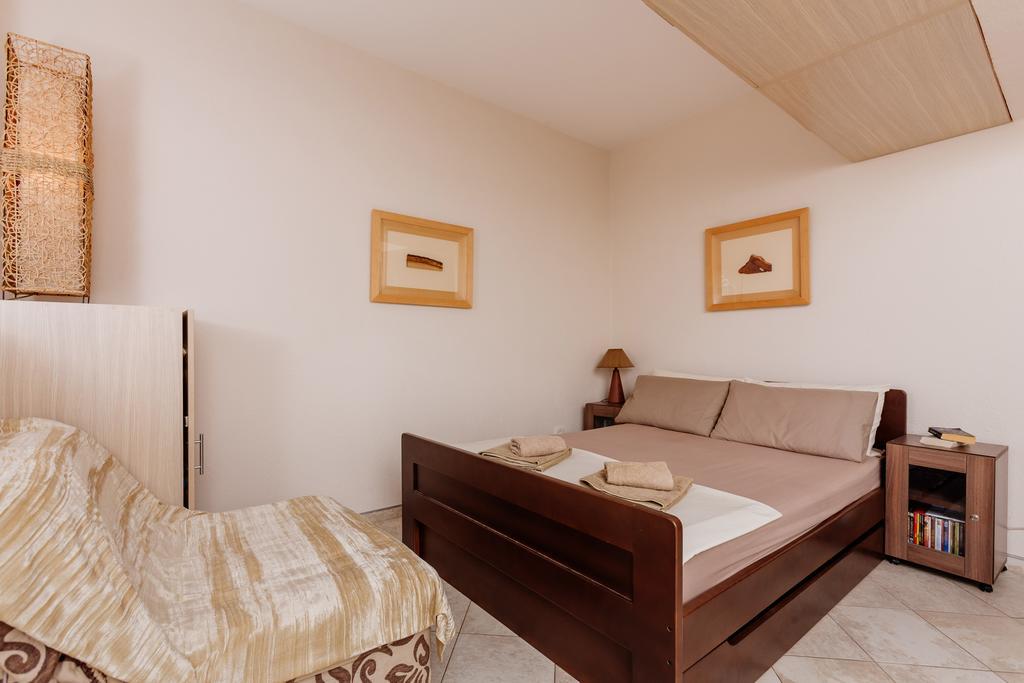 Celine'S Place By The Sea Kotor Bagian luar foto
