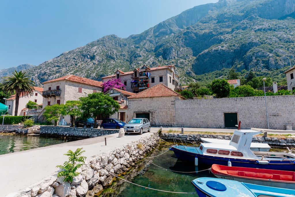 Celine'S Place By The Sea Kotor Bagian luar foto